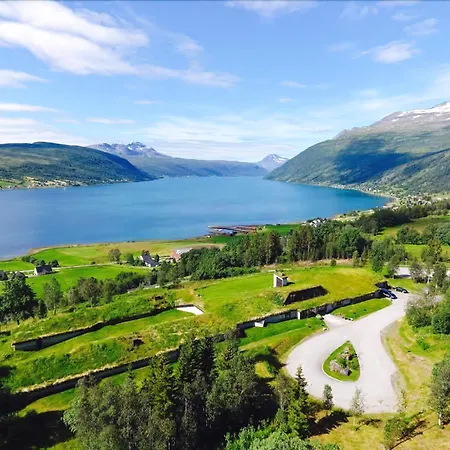 Fjellkysten Тенневолл