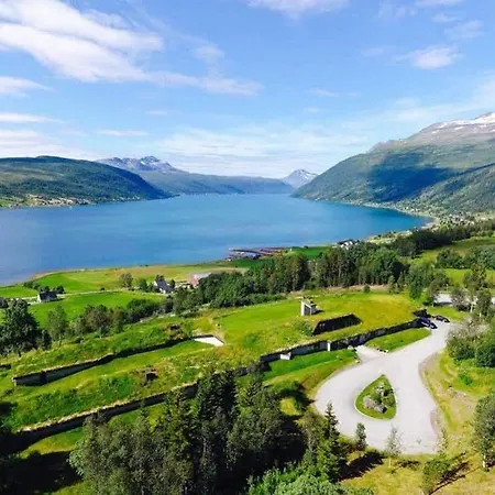 Fjellkysten 3*